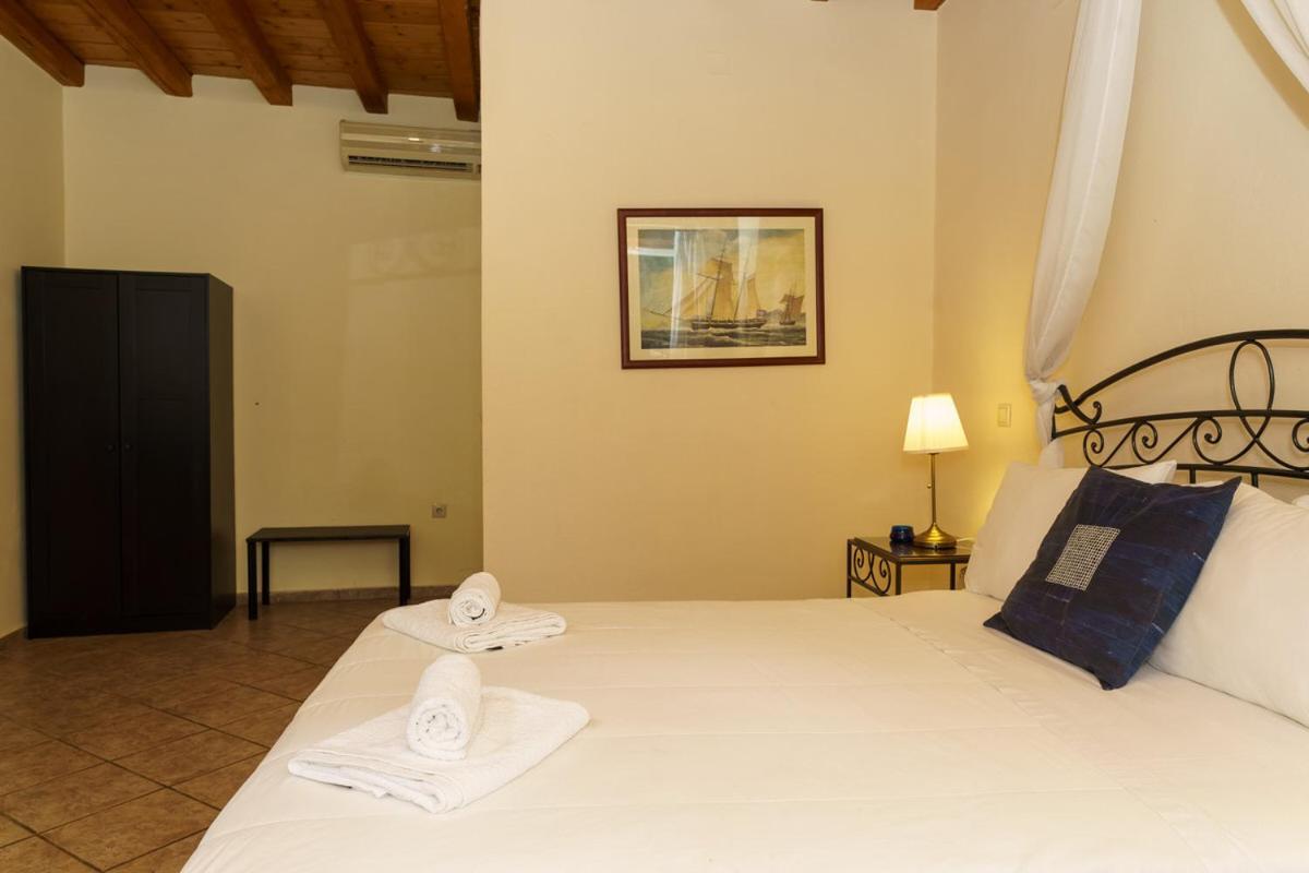 Nereids Guesthouse Идра Экстерьер фото