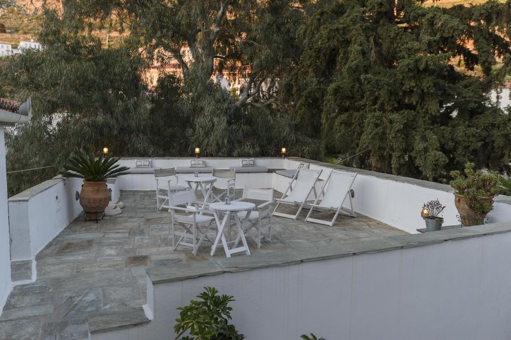 Nereids Guesthouse Идра Экстерьер фото